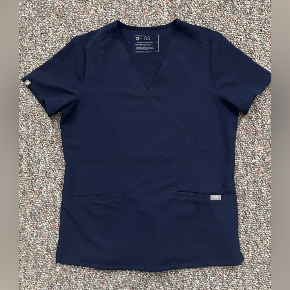 Figs Scrub Top
